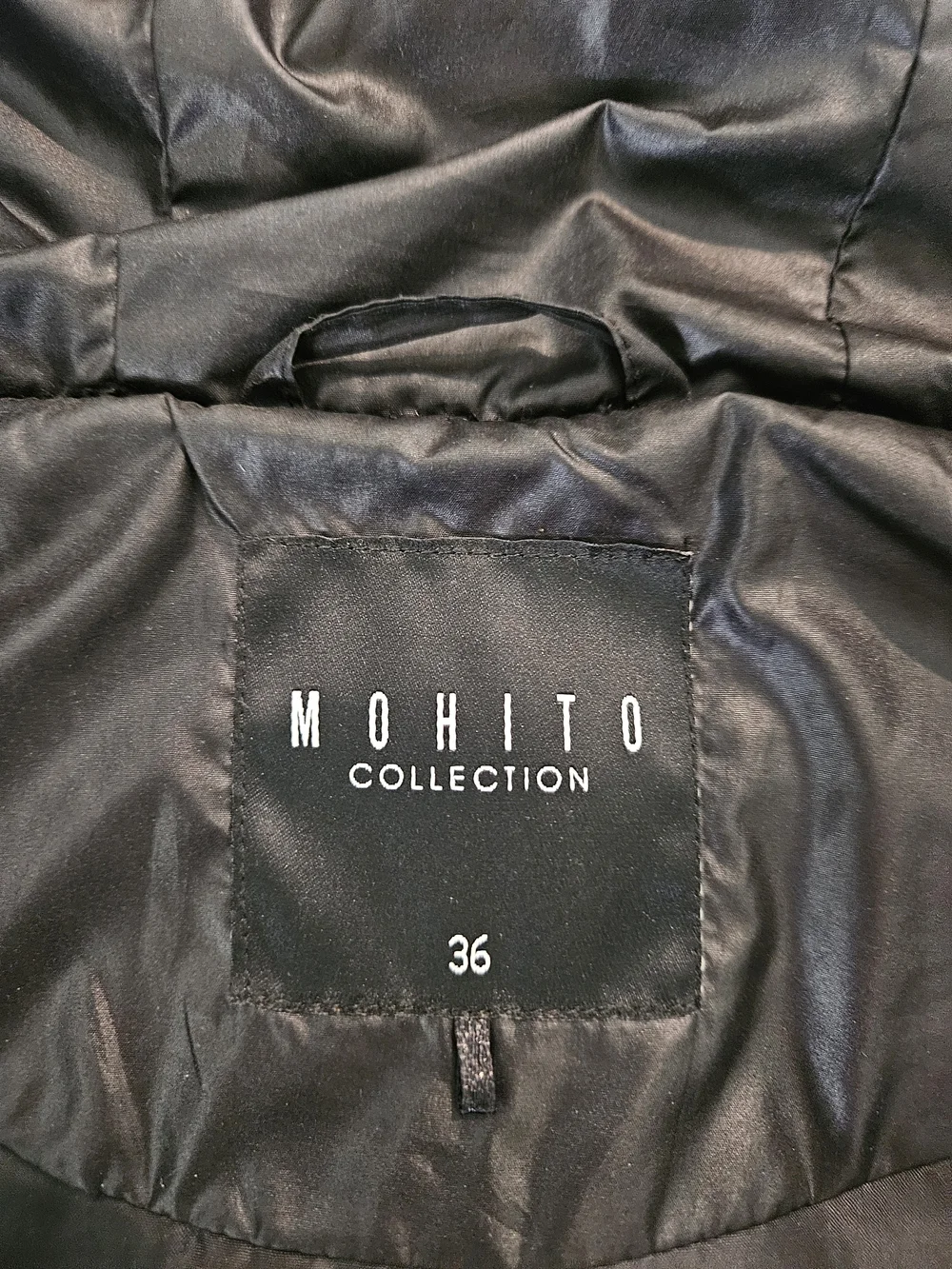 Black Quilted Hooded Puffer Jacket Size S Streetwear Casual Athleisure Spring - Picture 3 of 7